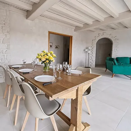 Vakantiehuis Maison, Vue Imprenable Sur La Loire, Ideal Famille *