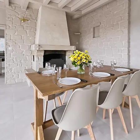 Maison, Vue Imprenable Sur La Loire, Ideal Famille *