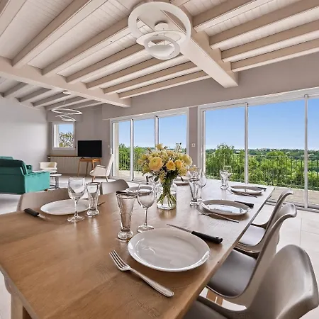 Maison, Vue Imprenable Sur La Loire, Ideal Famille *